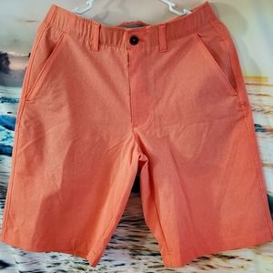 NWT Men's Under Armour Salmon Colored Golf Shorts